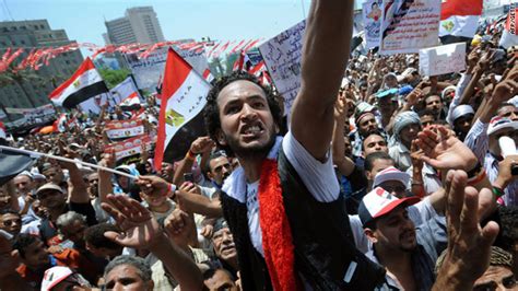  Die 2011er Revolution: Wie die Ägyptischen Proteste den langjährigen Diktator Hosni Mubarak stürzten